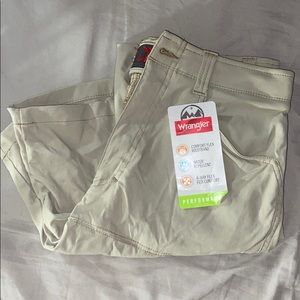Wrangler Khaki Shorts
